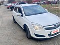 2011 Opel Astra H Рестайлинг, белый, 550000 рублей - вид 1