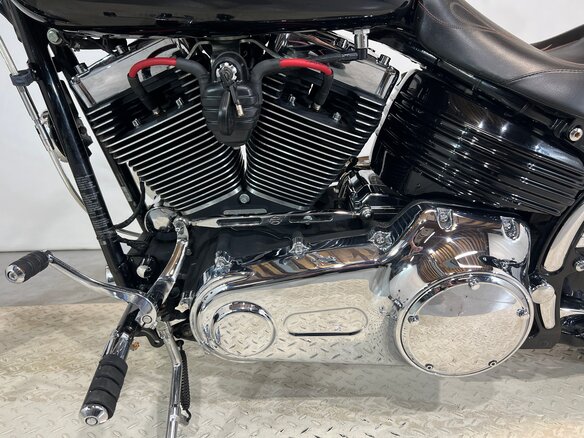 2008 Harley-Davidson Rocker C, чёрный, 910000 рублей - вид 20