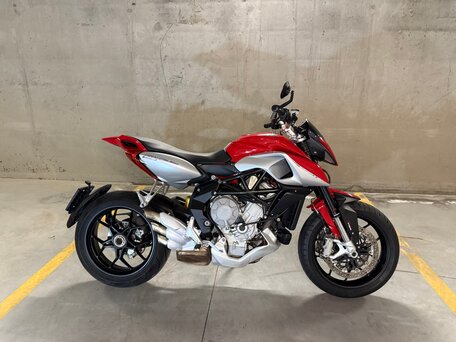 2014 MV Agusta Rivale 800, красный, 550000 рублей, вид 3