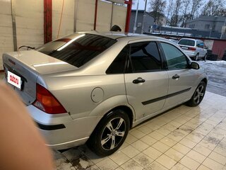 2005 Ford Focus I Рестайлинг, серебристый, 210000 рублей, вид 3