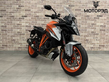 2018 KTM 1290 Super Duke GT, оранжевый, 1114000 рублей, вид 4