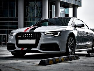 2013 Audi RS 5 I (8T) Рестайлинг, белый, 3750000 рублей, вид 4
