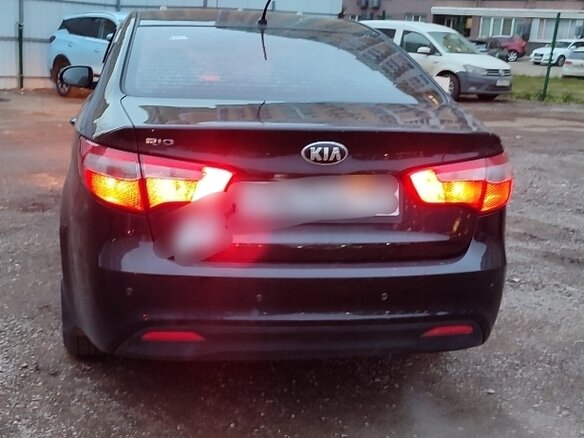 2015 Kia Rio 6-speed III, чёрный, 1500000 рублей - вид 9