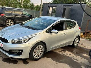 2016 Kia Ceed II Рестайлинг, серебристый, 1300000 рублей, вид 1