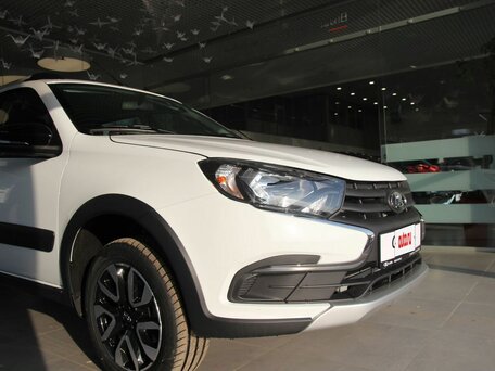2026 Lada (ВАЗ) Granta Cross I Рестайлинг, белый, 1196000 рублей, вид 5