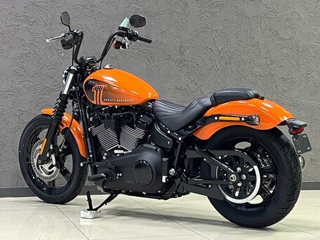 2025 Harley-Davidson Street Bob, оранжевый, 1690000 рублей, вид 5