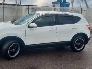 2011 Nissan Qashqai I Рестайлинг, белый, 900000 рублей, вид 3