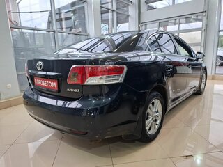 2010 Toyota Avensis III, чёрный, 657000 рублей, вид 4
