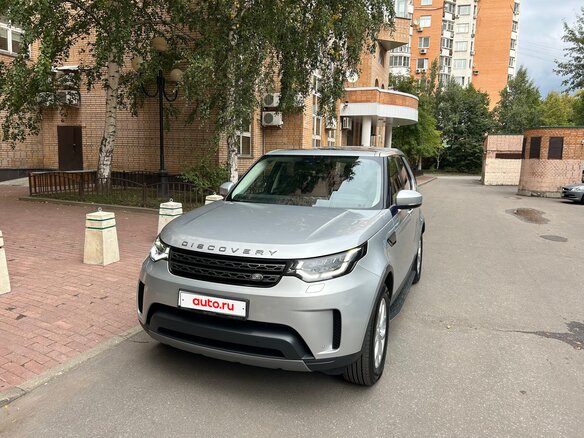 2018 Land Rover Discovery V, серый, 3110000 рублей - вид 3