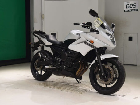 2012 Yamaha XJ6 (FZ6R), белый, 400000 рублей, вид 2
