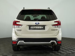 2019 Subaru Forester V, белый, 2350000 рублей, вид 4