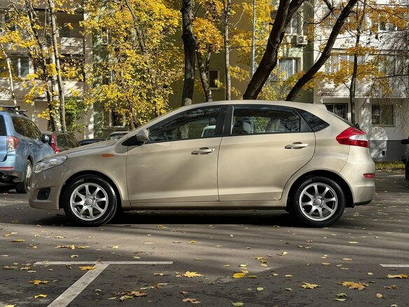 2011 Chery Very (A13), бежевый, 600000 рублей - вид 2