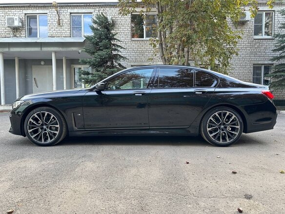 2020 BMW 7 серии 730d xDrive VI (G11/G12) Рестайлинг, чёрный, 8500000 рублей - вид 9