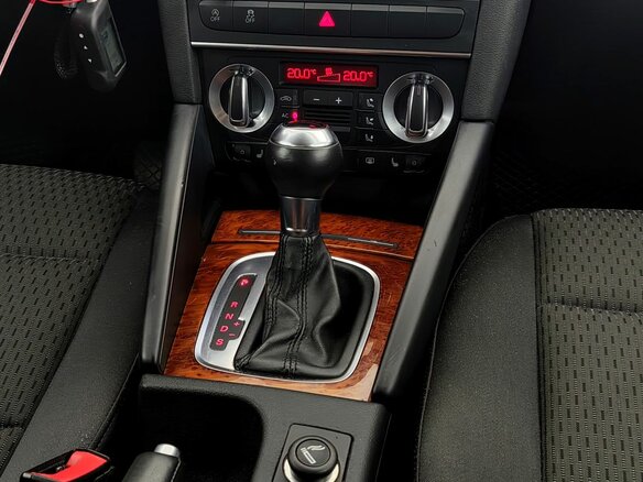 2012 Audi A3 II (8P) Рестайлинг 2, чёрный - вид 11