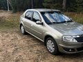2013 Renault Logan I Рестайлинг, бежевый, 480000 рублей - вид 2