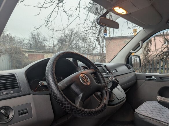 2005 Volkswagen Multivan T5, синий, 1500000 рублей - вид 11
