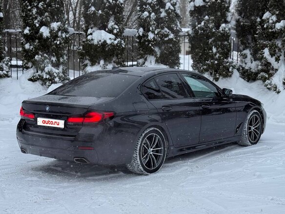 2020 BMW 5 серии 520d xDrive VII (G30/G31/G38) Рестайлинг, серый, 4300000 рублей - вид 4