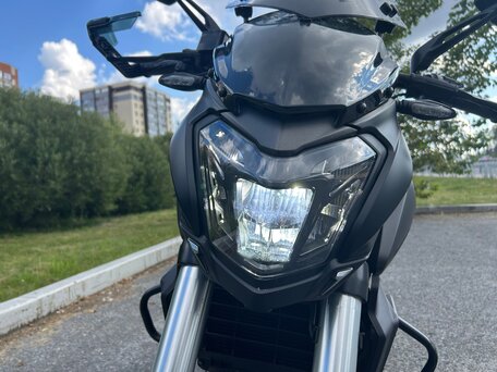 2021 Bajaj Dominar 400, серый, 360000 рублей, вид 2