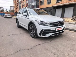 2021 Volkswagen Tiguan II Рестайлинг, белый, 3249000 рублей, вид 2