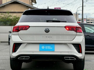 2023 Volkswagen T-Roc I Рестайлинг, бежевый, 1890000 рублей, вид 4