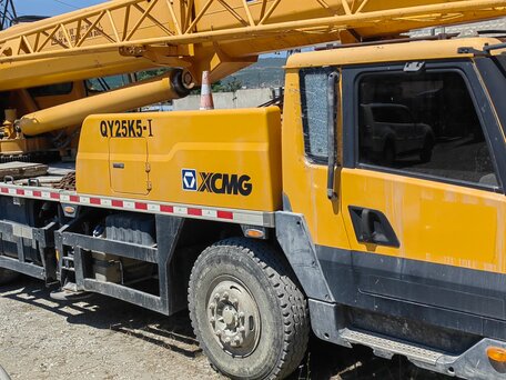 2013 XCMG QY25K, жёлтый, 8700000 рублей, вид 1