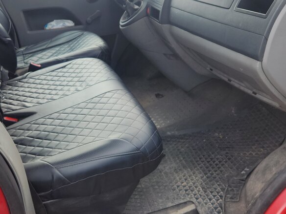 2008 Volkswagen Transporter, красный, 750000 рублей - вид 11