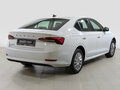 2021 Skoda Octavia IV (A8), белый, 2060000 рублей - вид 4