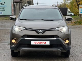 2017 Toyota RAV4 IV (XA40) Рестайлинг, коричневый, 2299000 рублей, вид 3