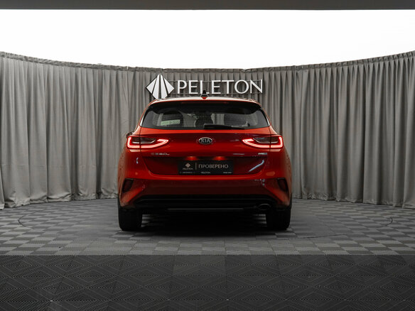 2018 Kia Ceed III, красный - вид 5