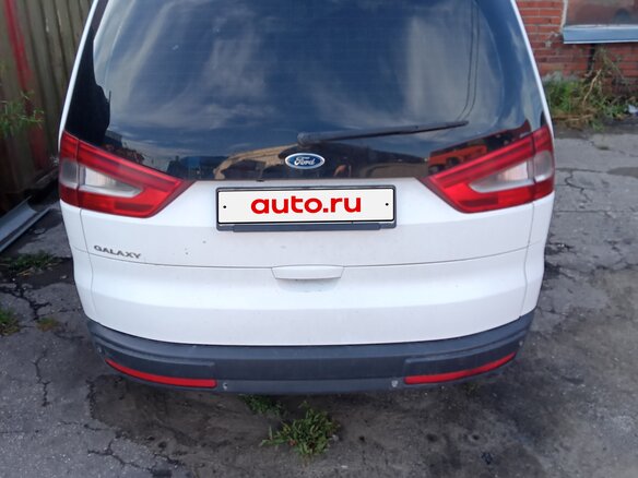 2011 Ford Galaxy II Рестайлинг, белый, 900000 рублей - вид 4