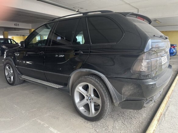 2002 BMW X5 4.6is I (E53), чёрный, 999000 рублей - вид 3