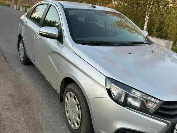 2017 Lada (ВАЗ) Vesta I, серебристый, 700000 рублей - вид 1