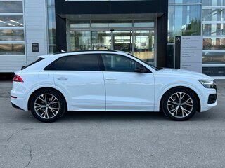 2019 Audi Q8 55 TFSI I (4M), белый, 6450000 рублей, вид 3