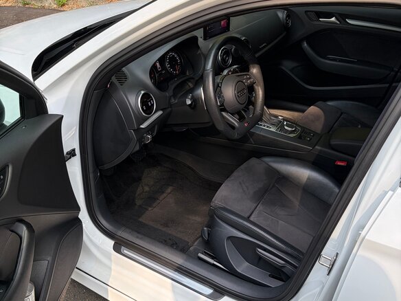 2015 Audi A3 III (8V), белый, 3500000 рублей - вид 10