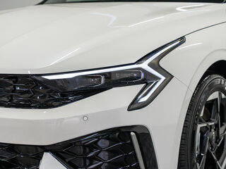 2026 Kia K5 III Рестайлинг, белый, 4790000 рублей, вид 2