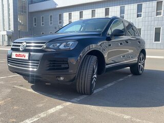 2013 Volkswagen Touareg II, чёрный, 2130000 рублей, вид 2