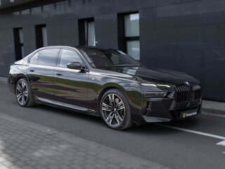2023 BMW i7 xDrive60 I (G70), чёрный, 9953395 рублей, вид 3
