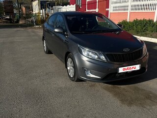 2012 Kia Rio 5-speed III, серый, 930000 рублей, вид 3