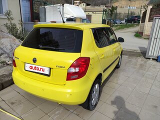 2013 Skoda Fabia II Рестайлинг, жёлтый, 770000 рублей, вид 5