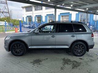 2008 Volkswagen Touareg I Рестайлинг, серый, 850000 рублей, вид 2