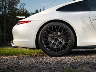 2013 Porsche 911 Carrera 4 VII (991), белый, 5999990 рублей, вид 2