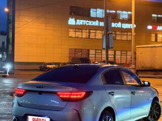 2022 Kia Rio IV Рестайлинг, серый, 1400000 рублей, вид 2