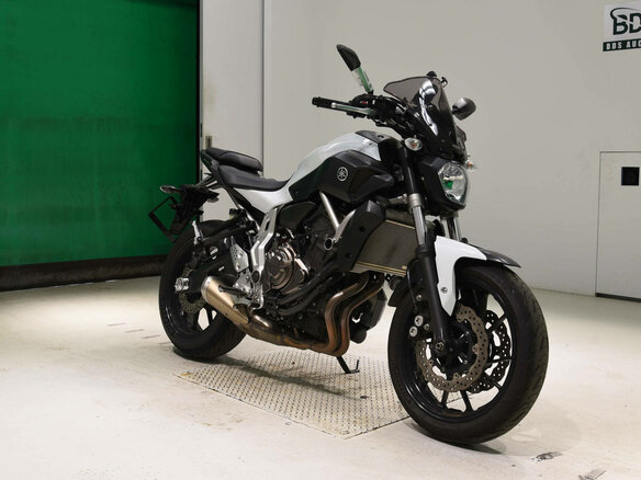 2015 Yamaha MT-07 (FZ-07), белый, 490188 рублей - вид 4