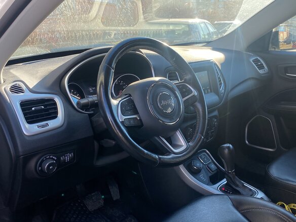 2019 Jeep Compass II, белый, 1600000 рублей - вид 10