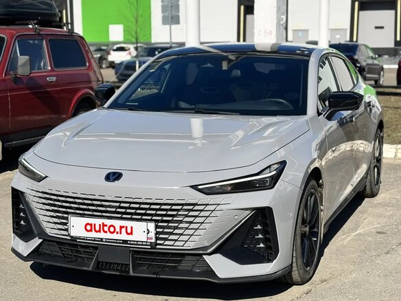 2024 Changan UNI-V I, серый, 2200000 рублей - вид 2