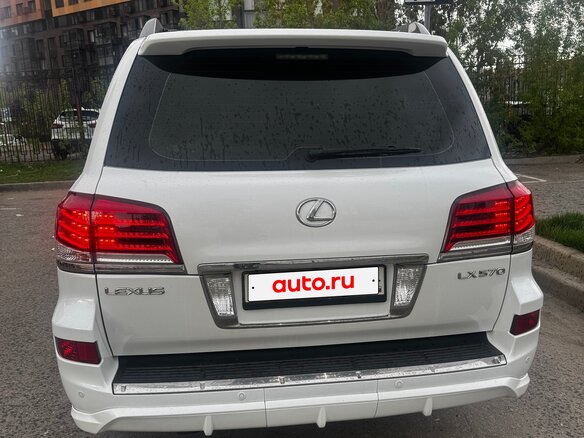 2012 Lexus LX 570 III Рестайлинг, серебристый, 6500000 рублей - вид 7
