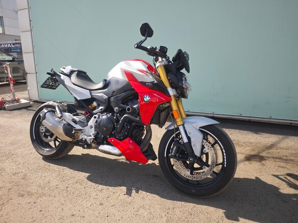 2020 BMW F 900 R, чёрный, 1000000 рублей - вид 3