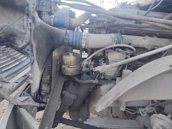 2005 Freightliner Columbia, голубой, 850000 рублей - вид 3