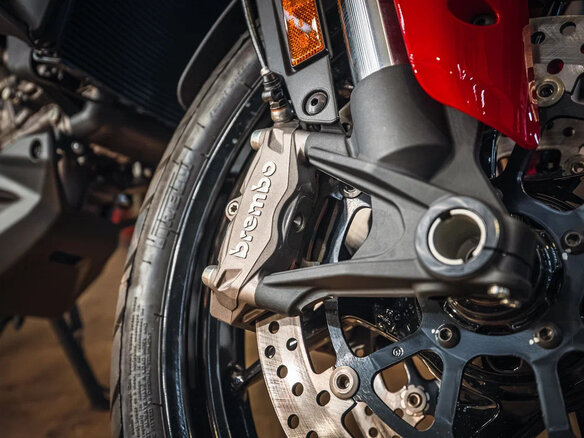 2026 Ducati Multistrada V2, красный, 2490000 рублей - вид 13