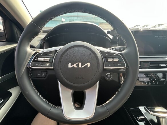 2022 Kia K3 II (China Market) Рестайлинг, белый, 2033000 рублей - вид 30